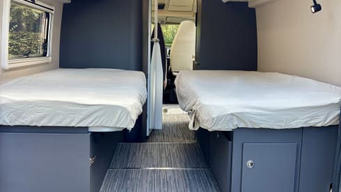 2p Fiat bus uit 2026 - McLouis Menfys 4 Prestige