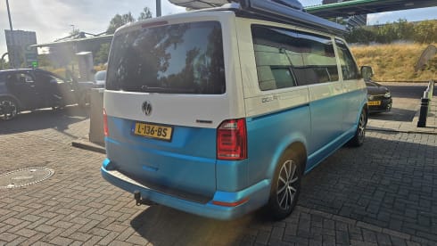 VW California – 2021 4-person Volkswagen campervan