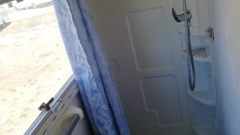 Rodrigue – Comfortable Challenger - 3 double beds