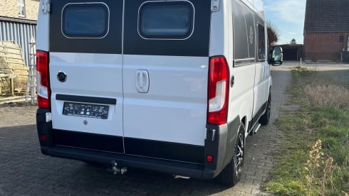 Knausi  – Vielseitig nutzbarer Camper für die ganze Familie 