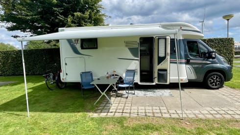 Rapido – Modern 4p Rapido 696F premium edition