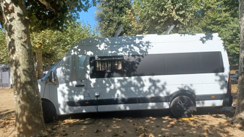 Buscamper – 2 person Renault bus from 2019