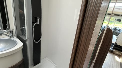 Sanssouci – 4p Benimar semi-integrated from 2018
