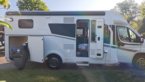 4p Sunlight semi-integrated Adventure from 2024