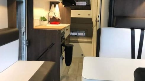 Fiat Ducato Alkoof 6 personen -  Gezinsmobilhome (max. 1000km)