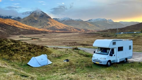 Vondel – Cozy 5-person family camper Fiat Ducato 2000