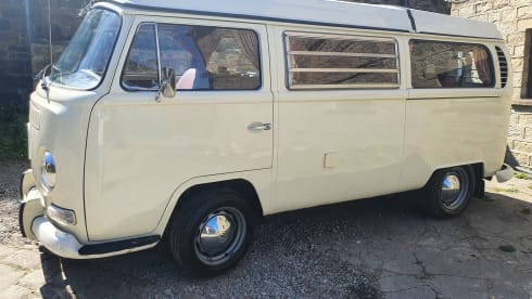 Begbie – 1968 VW T2 Early Bay