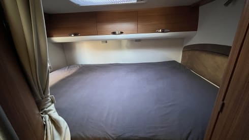 Spacious 4-5 person camper, Fiat Ducato- Adria Matrix 