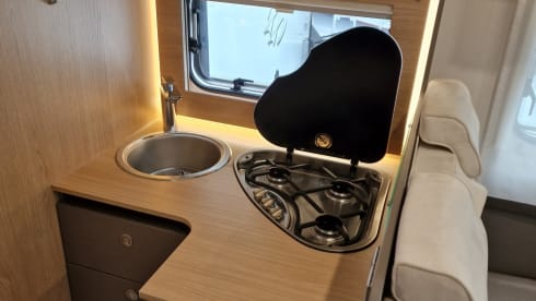 4p LMC semi-integrated uit 2023