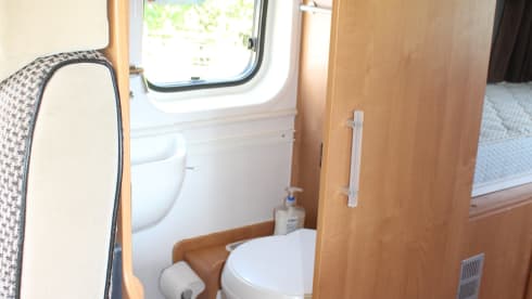 Free Camper – Easy to drive and park 