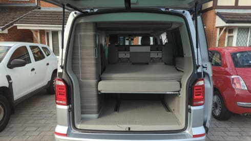 Rocky California  – 4 berth Volkswagen California Ocean bus from 2016
