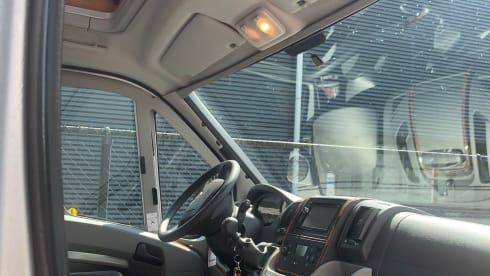 4p Dethleffs semi-integrated uit 2011