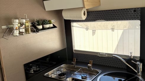 Luxuriöser 4-Personen-Camper Challenger 328 VIP (Modelljahr 2021) – Komplettes und komfortables Off-Grid-Camping