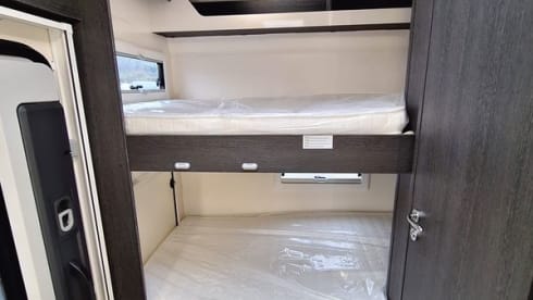 De Gulle Ooievaar  – 6p Roller Team semi-integrated uit 2020