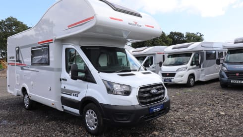 Zefiro 675  – 2024 Roller Team Zefiro 675 automatic 6 berth + 6 seatbelts 