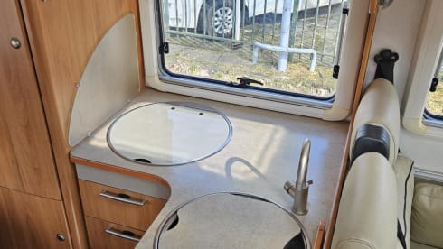 4p Hymer integrated from 2004