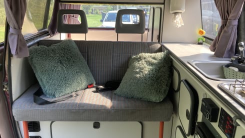 Jackie – 4p Volkswagen campervan from 1983