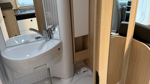 Sunlight V66 – Sunlight V66 - Automatic 2025