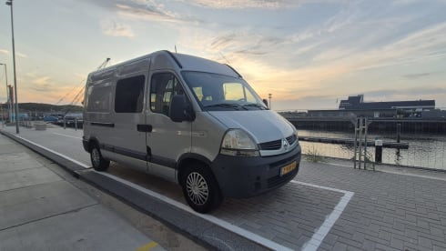 2p Renault bus from 2010