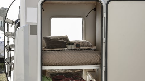 NXA – AutoRoller 707 4 Person Family Motorhome 
