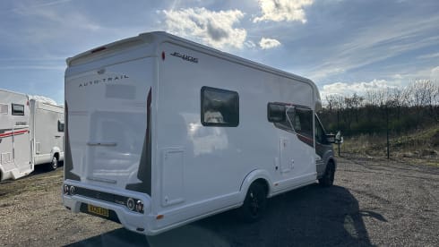 2026 Reg Island Bed 4 berth Autotrail F74 
