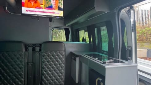 4p Luxury Campervan 
