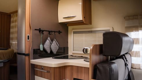 Luxe  4p camper – 4p Ford semi-integrated uit 2015
