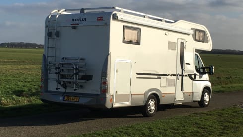 Spacious Luxury Family camper 5 people