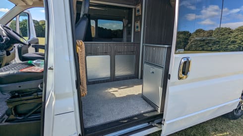 Ruby – Luxury Peugeot Camper