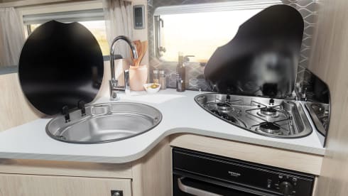Island Bed 4 berth Autotrail F74 2025