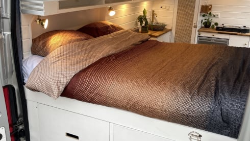 Maison Bohème – Luxe off-grid boutique camper | Citroën Jumper 2017 | Vast bed