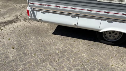 Cozy 4 person camper LMC Fiat Ducato alcove