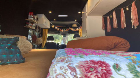 GREENLIFE – Mercedes Sprinter, very spacious attractive camper, 7 meters