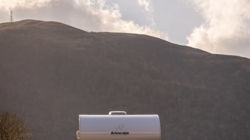 A6600BB – Etrusco 6 berth 6 seatbelts 2021. Automatic . 5G Internet. Solar Panels.