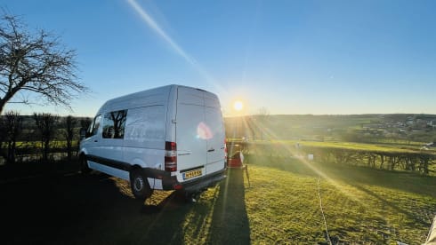 Benny_theBenz – Stylish Mercedes Sprinter Bus Camper