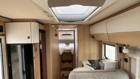 2p Mercedes-Benz semi-integrated from 2020