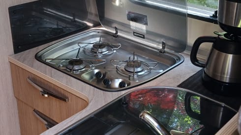 Bürstner Nexxo – 4p Bürstner integrated uit 2012