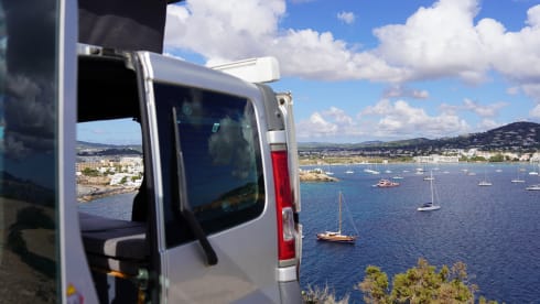 Vida – 20+ Campervan with Airco!