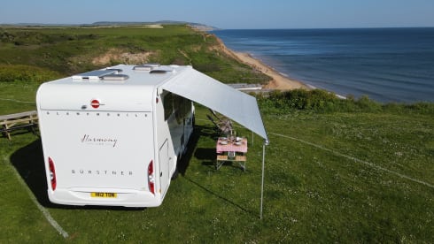 The Hilton – Looking for a Five Star hotel on wheels?? 