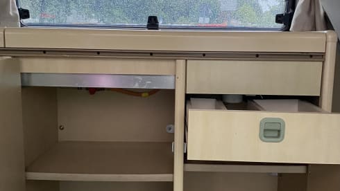 Kalle – VW T4 California Beach with pop-up roof