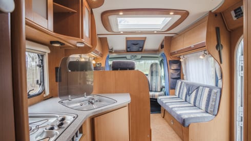 4p Dethleffs semi-integrated from 2006