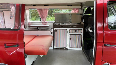Lana – 2p Volkswagen campervan from 1981