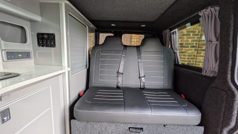 Annie – 4 berth VW family campervan (2021)