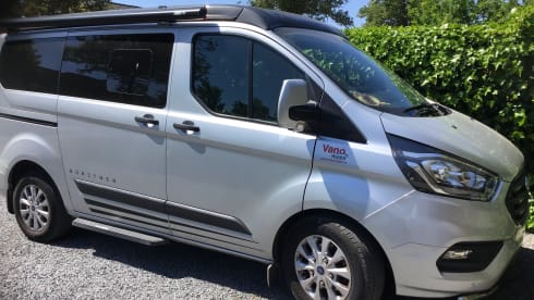 4p Ford campervan uit 2022