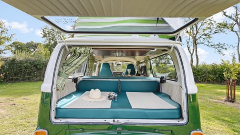 Monty – stunning 1979 4 berth VW Campervan  