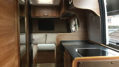 Hopper – 2 berth 2 seater Campervan