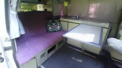Sneeuwwitje – 4p Volkswagen campervan from 1991