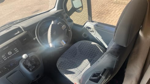 6 berth ford rimor koala