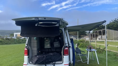 Orca – VW California: Ocean - 4 berth. Automatic