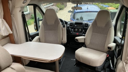 Compact, modern and above all cozy camper